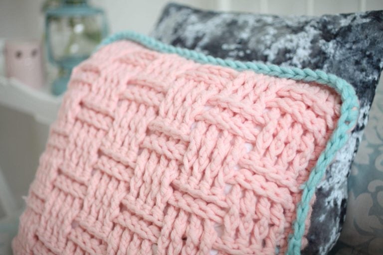 How to Crochet the Ludlow Cushion: FREE Pattern