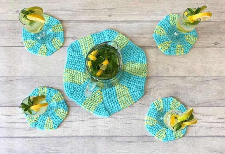 Make the Minty Al Fresco Tunisian Crochet Dining Set