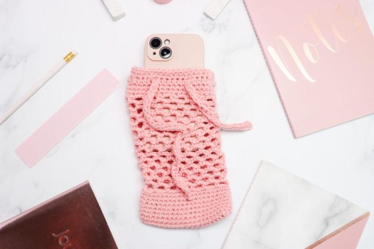 Learn How to Crochet a Handy Pouch: Free Pattern