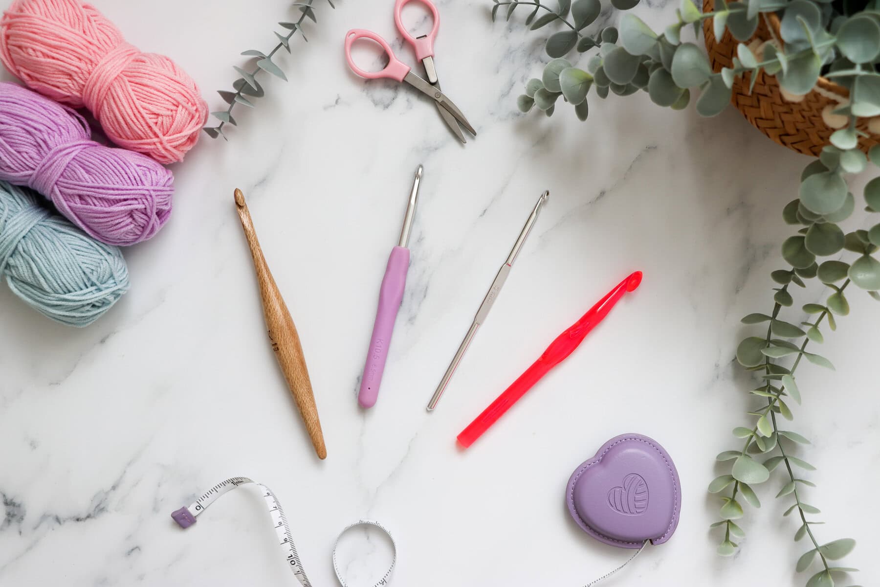 Crochet Hooks Explained: Sizes, Shapes and Choosing the Right Hook