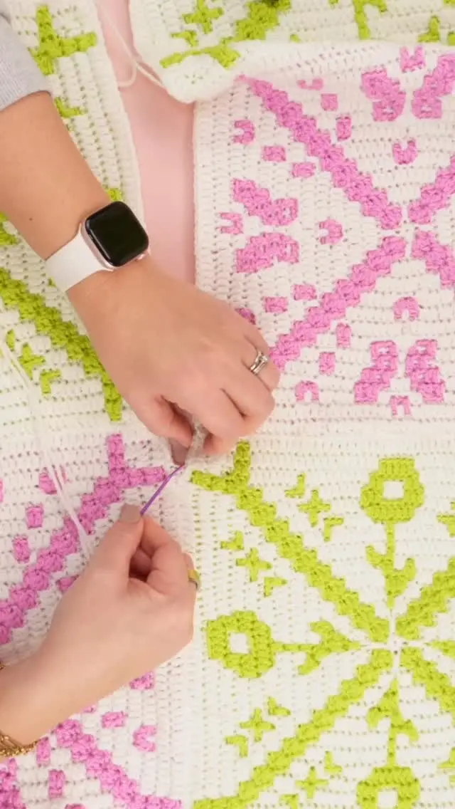 Comment ‘FB’ for the links! 

You’ve made your squares, now it’s time to join and add the border! Week 3 of the Flutter & Bloom CAL is all about the finishing touches! 

If you haven’t started yet…that’s totally fine! This is a project that can be taken at your own pace and isn’t going anywhere! 

Comment ‘FB’ for the links!