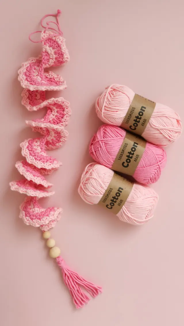 Crochet Wind Spinner Pattern💫 comment WS for the links! 

This pattern is now available for free on the blog! 

Comment WS and I’ll send you the links to you DMs! 🥰